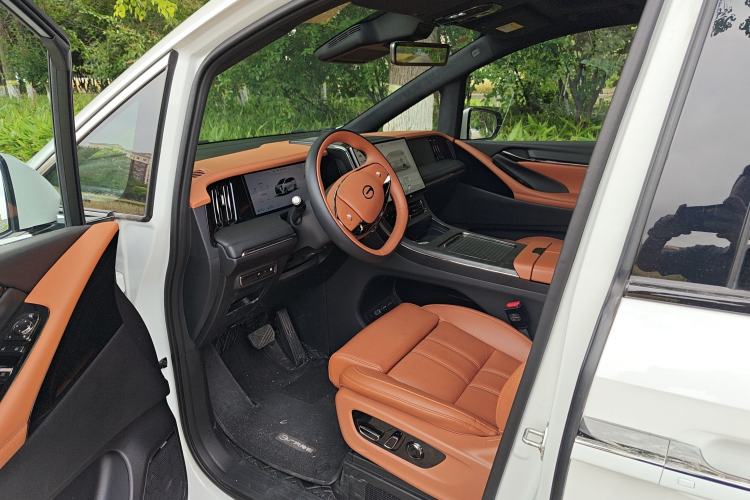 Used GAC Trumpchi Xiangwang M8 2025 Kunkun Series Ultra First-Class Cabin Left Front Seat