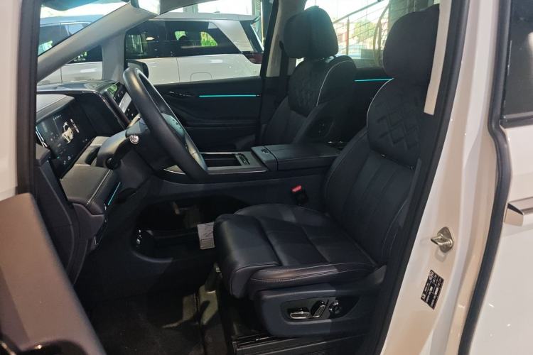 Used GAC Trumpchi Xiangwang M8 2025 Kunkun Series Ultra First-Class Cabin Left Front Seat