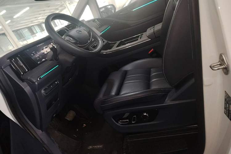 Used GAC Trumpchi Xiangwang M8 2025 Kunkun Series Ultra First-Class Cabin Left Front Seat
