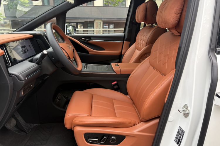Used GAC Trumpchi Xiangwang M8 2025 Kunkun Series Ultra First-Class Cabin Left Front Seat