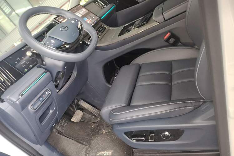 Used GAC Trumpchi Xiangwang M8 2025 Kunkun Series Ultra First-Class Cabin Left Front Seat