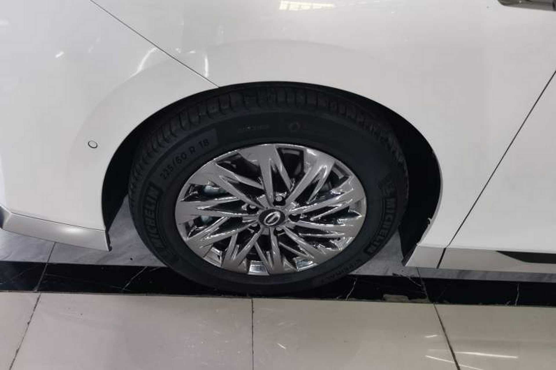 Used GAC Trumpchi Xiangwang M8 2025 Kunkun Series Ultra First-Class Cabin Left Front Wheel Hub