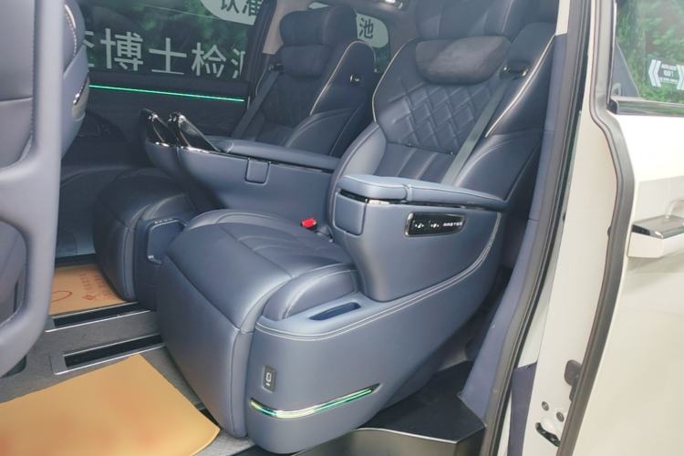 Used GAC Trumpchi Xiangwang M8 2025 Kunkun Series Ultra First-Class Cabin Left Rear Seat