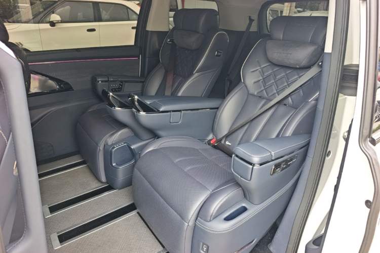 Used GAC Trumpchi Xiangwang M8 2025 Kunkun Series Ultra First-Class Cabin Left Rear Seat