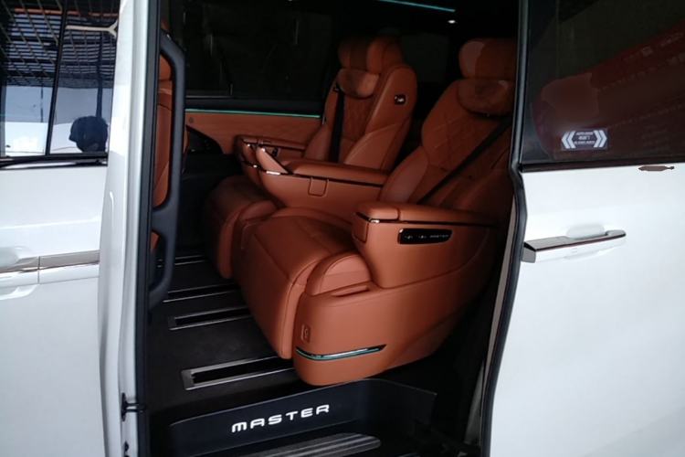 Used GAC Trumpchi Xiangwang M8 2025 Kunkun Series Ultra First-Class Cabin Left Rear Seat