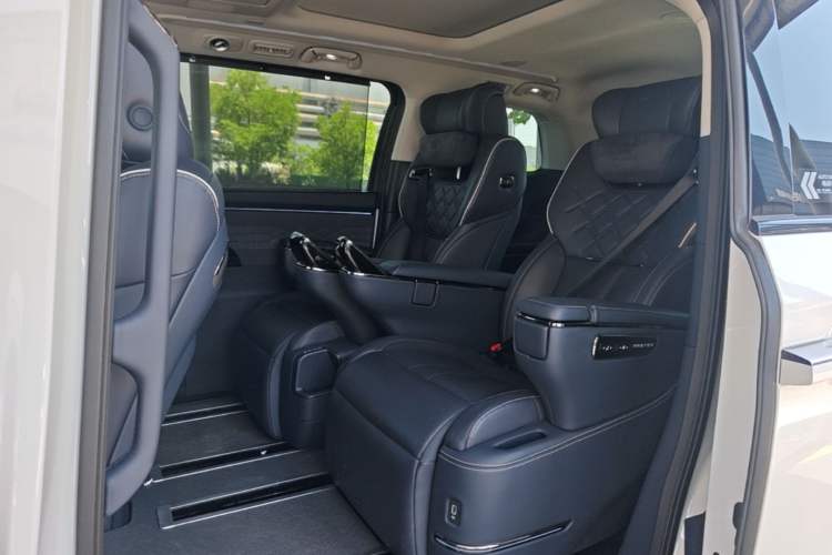 Used GAC Trumpchi Xiangwang M8 2025 Kunkun Series Ultra First-Class Cabin Left Rear Seat