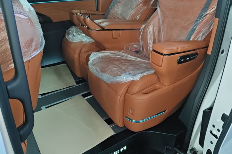 Used GAC Trumpchi Xiangwang M8 2025 Kunkun Series Ultra First-Class Cabin Left Rear Seat