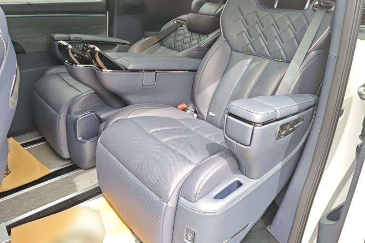Used GAC Trumpchi Xiangwang M8 2025 Kunkun Series Ultra First-Class Cabin Left Rear Seat