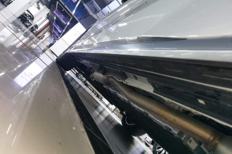 Used GAC Trumpchi Xiangwang M8 2025 Kunkun Series Ultra First-Class Cabin Left Side Sill