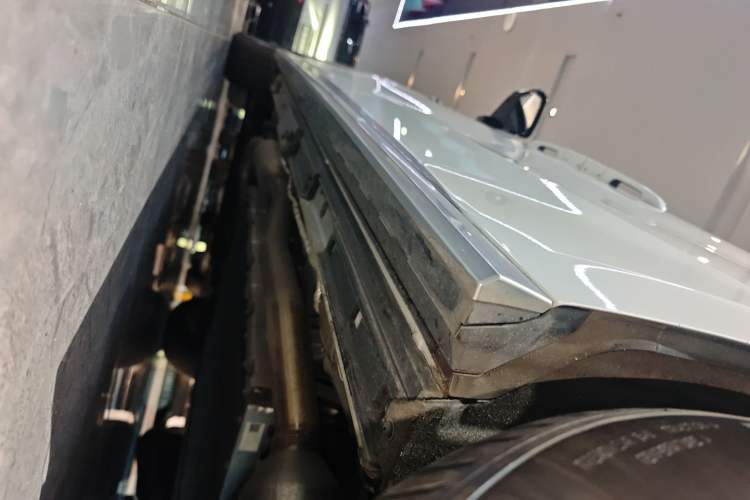 Used GAC Trumpchi Xiangwang M8 2025 Kunkun Series Ultra First-Class Cabin Left Side Sill