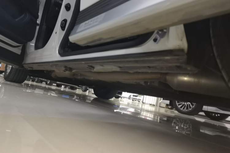 Used GAC Trumpchi Xiangwang M8 2025 Kunkun Series Ultra First-Class Cabin Left Side Sill