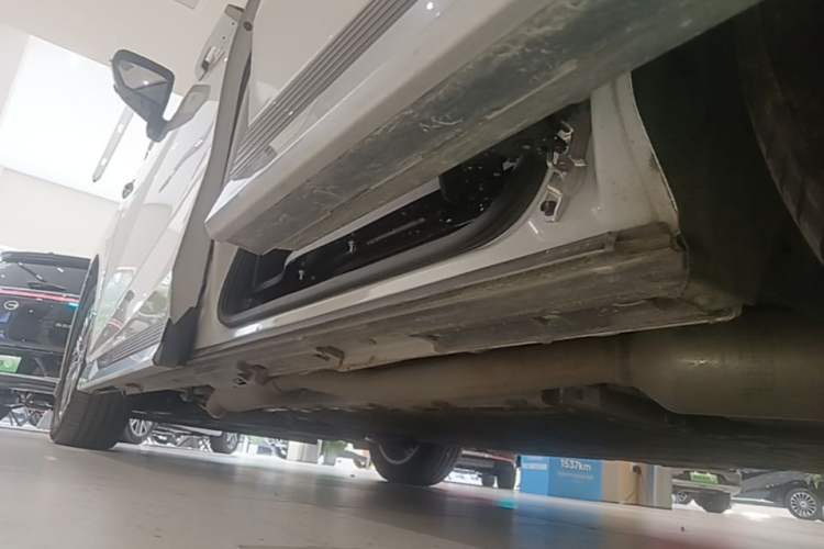 Used GAC Trumpchi Xiangwang M8 2025 Kunkun Series Ultra First-Class Cabin Left Side Sill