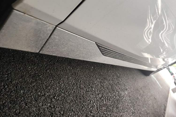 Used GAC Trumpchi Xiangwang M8 2025 Kunkun Series Ultra First-Class Cabin Left Side Sill