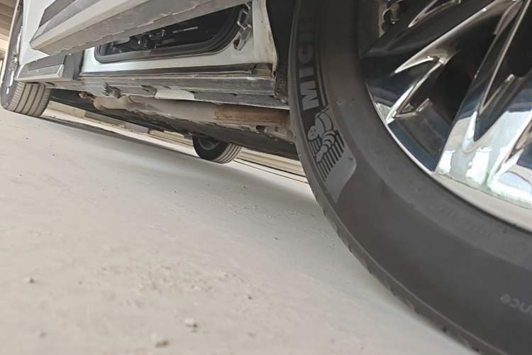 Used GAC Trumpchi Xiangwang M8 2025 Kunkun Series Ultra First-Class Cabin Left Side Sill