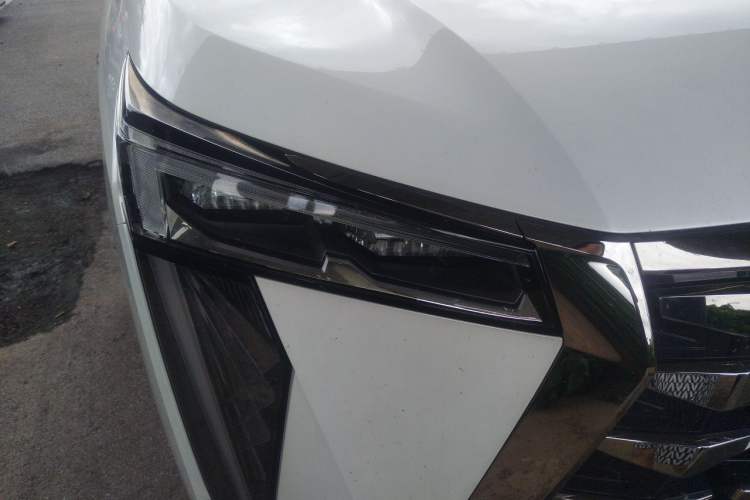 Used GAC Trumpchi Xiangwang M8 2025 Kunkun Series Ultra First-Class Cabin Right Front Headlight