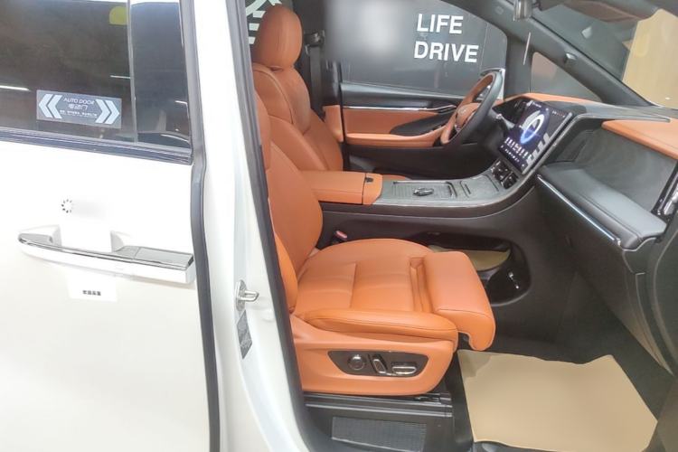 Used GAC Trumpchi Xiangwang M8 2025 Kunkun Series Ultra First-Class Cabin Right Front Seat