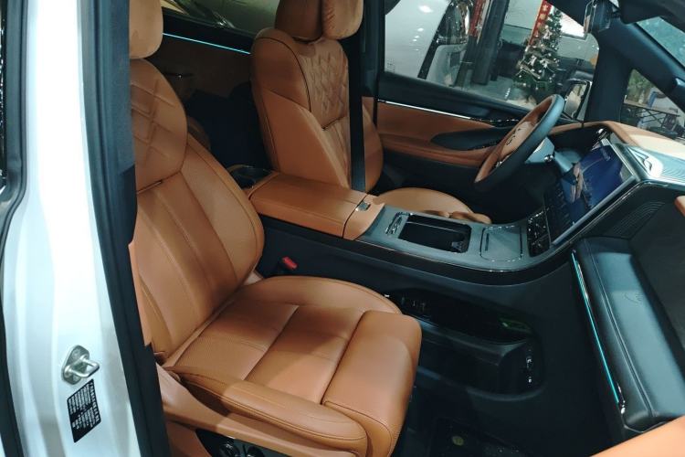 Used GAC Trumpchi Xiangwang M8 2025 Kunkun Series Ultra First-Class Cabin Right Front Seat