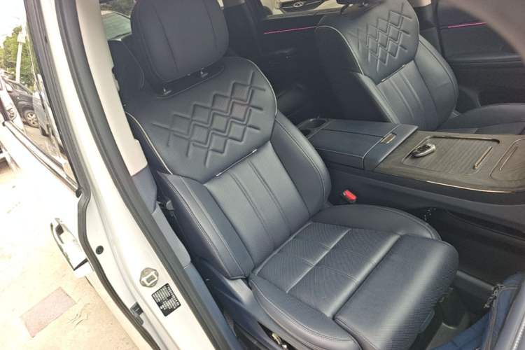 Used GAC Trumpchi Xiangwang M8 2025 Kunkun Series Ultra First-Class Cabin Right Front Seat