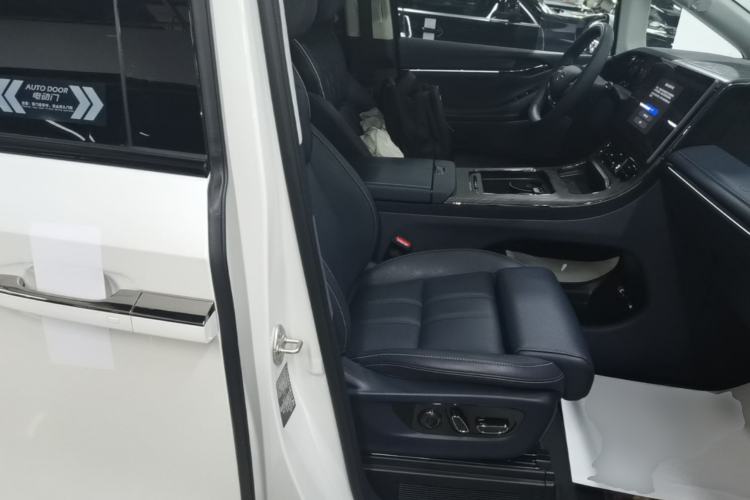 Used GAC Trumpchi Xiangwang M8 2025 Kunkun Series Ultra First-Class Cabin Right Front Seat