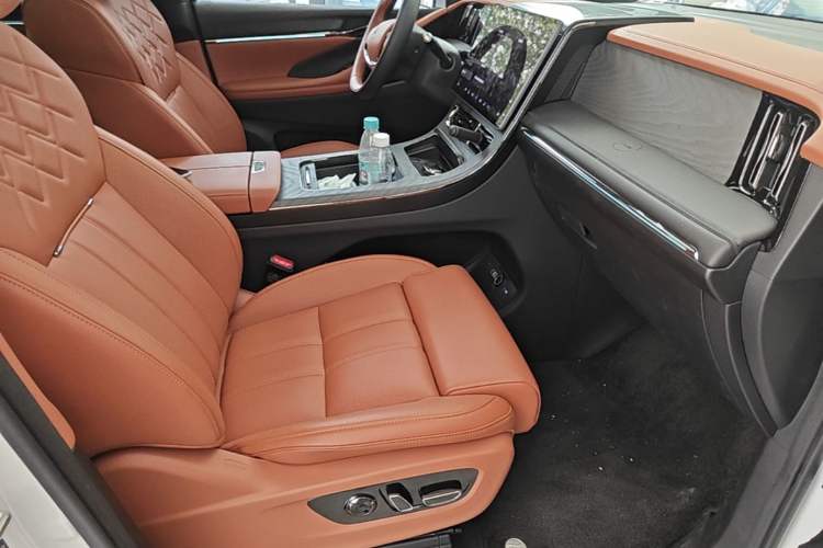 Used GAC Trumpchi Xiangwang M8 2025 Kunkun Series Ultra First-Class Cabin Right Front Seat