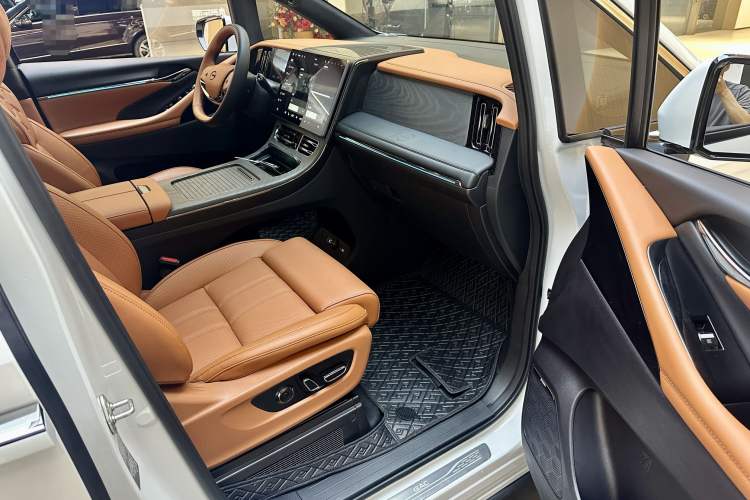 Used GAC Trumpchi Xiangwang M8 2025 Kunkun Series Ultra First-Class Cabin Right Front Seat