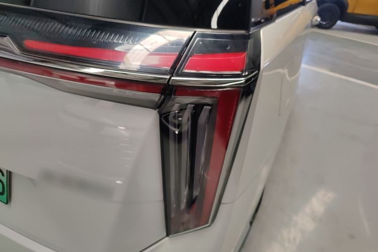 Used GAC Trumpchi Xiangwang M8 2025 Kunkun Series Ultra First-Class Cabin Right Rear Taillight