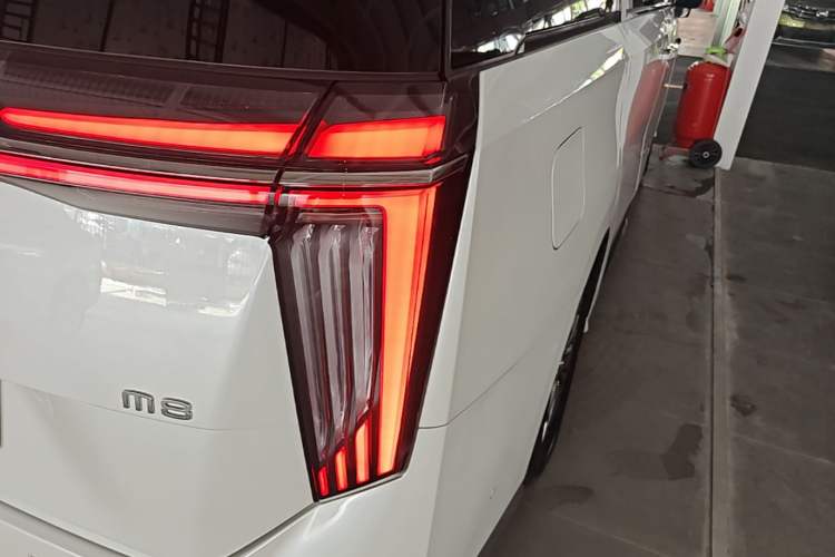Used GAC Trumpchi Xiangwang M8 2025 Kunkun Series Ultra First-Class Cabin Right Rear Taillight
