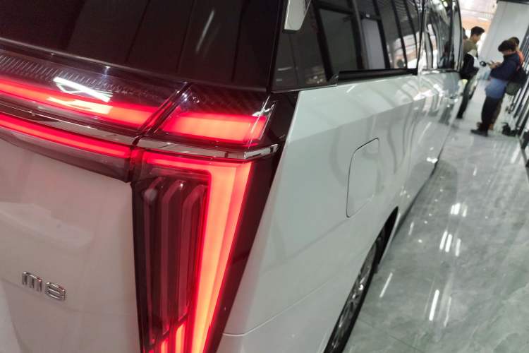 Used GAC Trumpchi Xiangwang M8 2025 Kunkun Series Ultra First-Class Cabin Right Rear Taillight