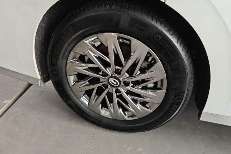 Used GAC Trumpchi Xiangwang M8 2025 Kunkun Series Ultra First-Class Cabin Right Rear Wheel Hub
