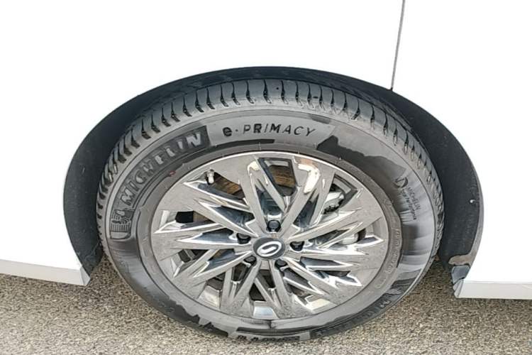 Used GAC Trumpchi Xiangwang M8 2025 Kunkun Series Ultra First-Class Cabin Right Rear Wheel Hub