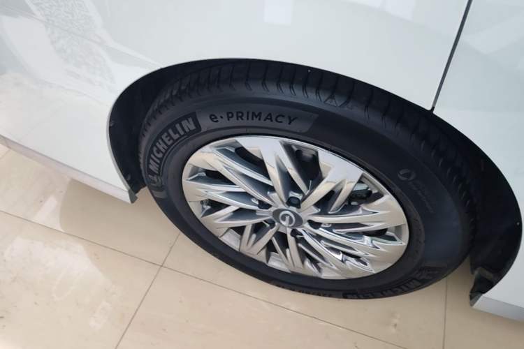 Used GAC Trumpchi Xiangwang M8 2025 Kunkun Series Ultra First-Class Cabin Right Rear Wheel Hub