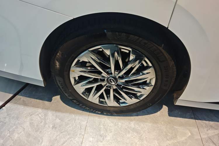 Used GAC Trumpchi Xiangwang M8 2025 Kunkun Series Ultra First-Class Cabin Right Rear Wheel Hub