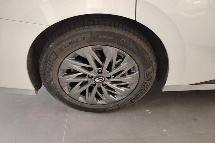 Used GAC Trumpchi Xiangwang M8 2025 Kunkun Series Ultra First-Class Cabin Right Rear Wheel Hub