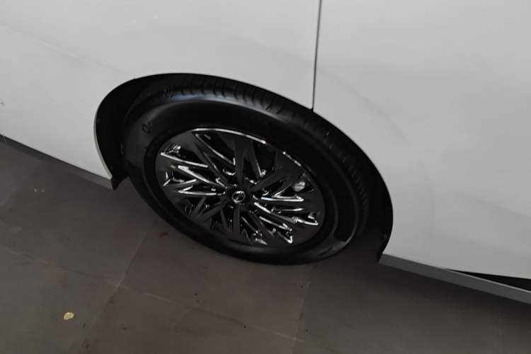 Used GAC Trumpchi Xiangwang M8 2025 Kunkun Series Ultra First-Class Cabin Right Rear Wheel Hub
