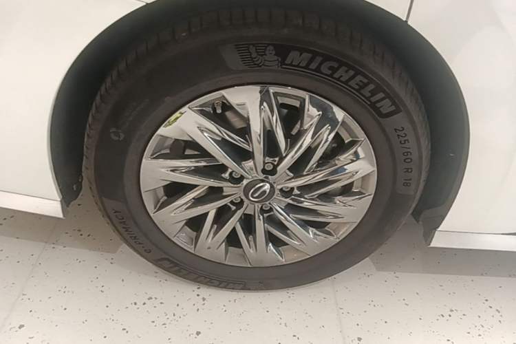 Used GAC Trumpchi Xiangwang M8 2025 Kunkun Series Ultra First-Class Cabin Right Rear Wheel Hub