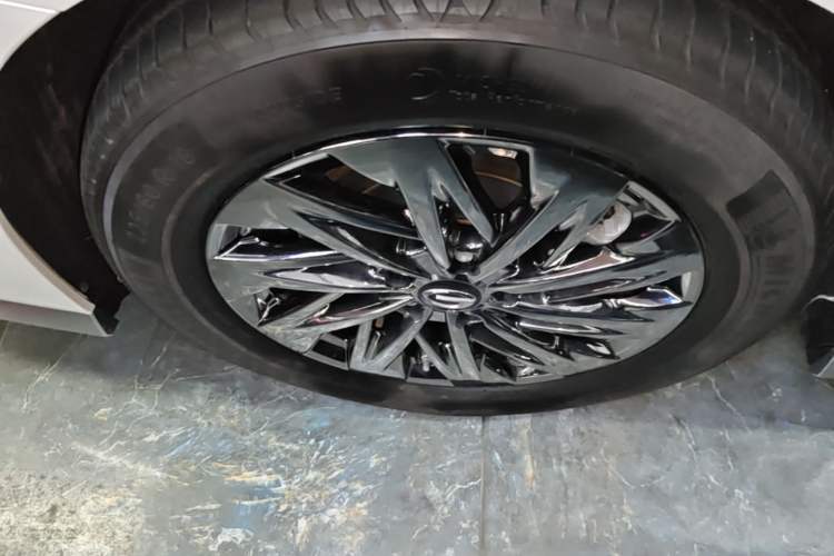 Used GAC Trumpchi Xiangwang M8 2025 Kunkun Series Ultra First-Class Cabin Right Rear Wheel Hub