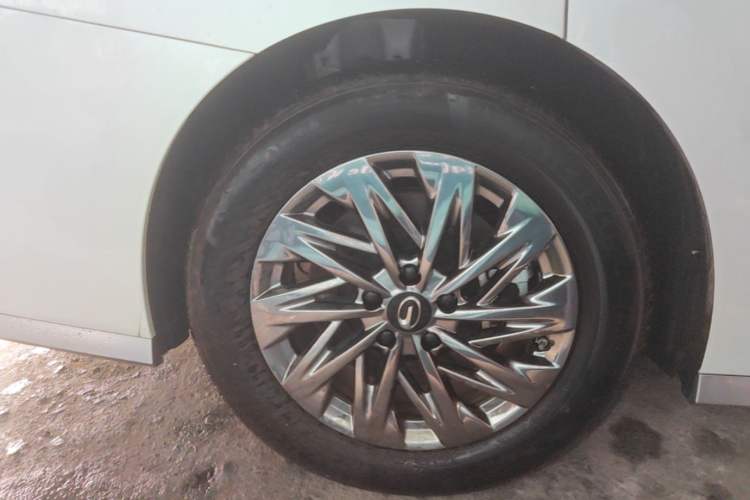 Used GAC Trumpchi Xiangwang M8 2025 Kunkun Series Ultra First-Class Cabin Right Rear Wheel Hub