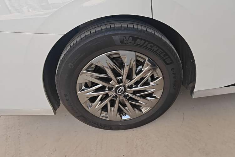 Used GAC Trumpchi Xiangwang M8 2025 Kunkun Series Ultra First-Class Cabin Right Rear Wheel Hub