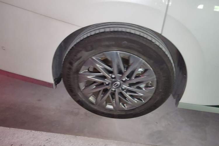 Used GAC Trumpchi Xiangwang M8 2025 Kunkun Series Ultra First-Class Cabin Right Rear Wheel Hub