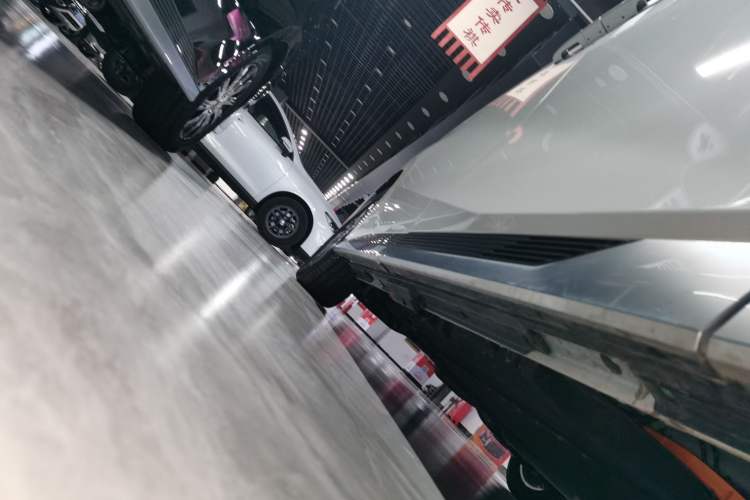 Used GAC Trumpchi Xiangwang M8 2025 Kunkun Series Ultra First-Class Cabin Right Side Sill