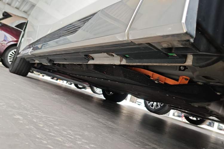 Used GAC Trumpchi Xiangwang M8 2025 Kunkun Series Ultra First-Class Cabin Right Side Sill