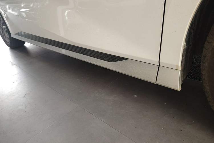Used GAC Trumpchi Xiangwang M8 2025 Kunkun Series Ultra First-Class Cabin Right Side Sill