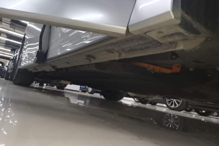 Used GAC Trumpchi Xiangwang M8 2025 Kunkun Series Ultra First-Class Cabin Right Side Sill