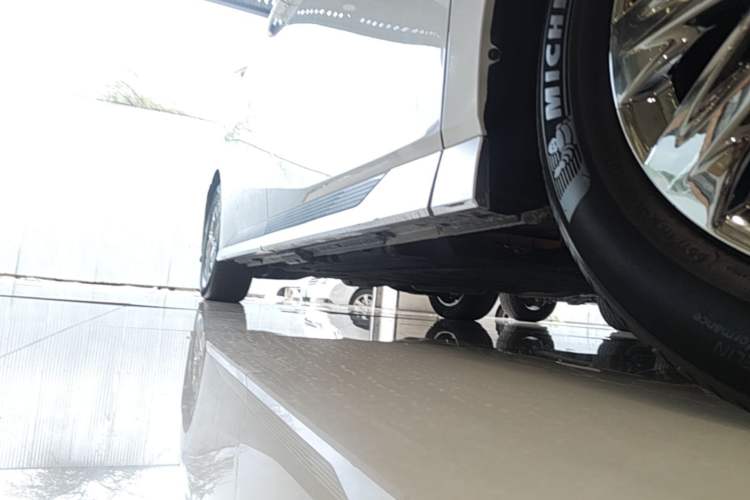 Used GAC Trumpchi Xiangwang M8 2025 Kunkun Series Ultra First-Class Cabin Right Side Sill
