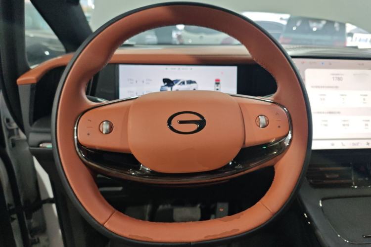 Used GAC Trumpchi Xiangwang M8 2025 Kunkun Series Ultra First-Class Cabin Steering Wheel