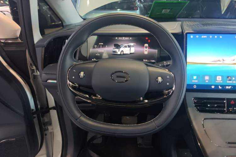 Used GAC Trumpchi Xiangwang M8 2025 Kunkun Series Ultra First-Class Cabin Steering Wheel