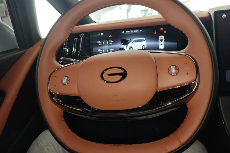 Used GAC Trumpchi Xiangwang M8 2025 Kunkun Series Ultra First-Class Cabin Steering Wheel