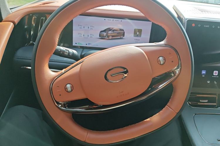 Used GAC Trumpchi Xiangwang M8 2025 Kunkun Series Ultra First-Class Cabin Steering Wheel