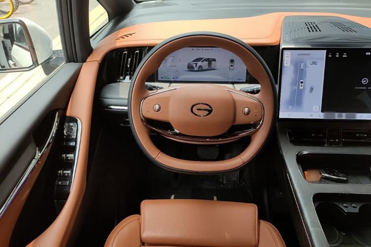 Used GAC Trumpchi Xiangwang M8 2025 Kunkun Series Ultra First-Class Cabin Steering Wheel