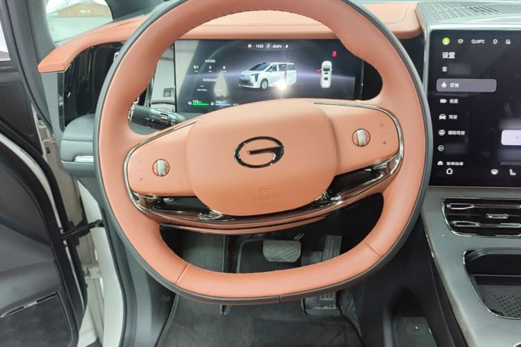 Used GAC Trumpchi Xiangwang M8 2025 Kunkun Series Ultra First-Class Cabin Steering Wheel